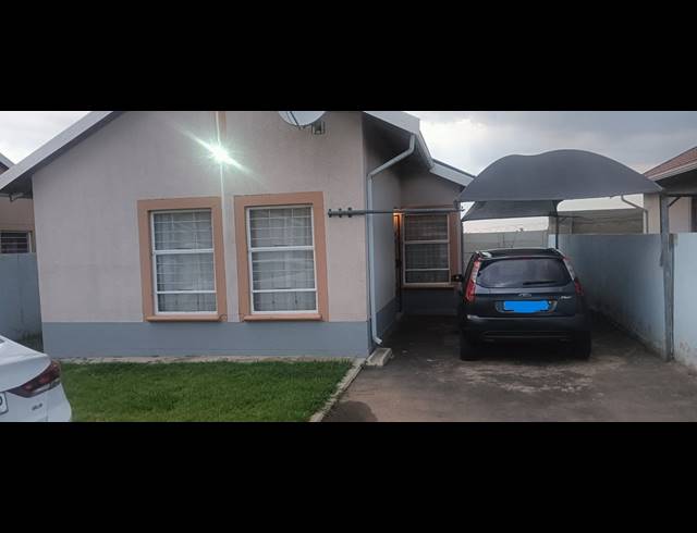 2 BEDROOM FREEHOLD FOR SALE IN SALFIN